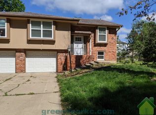7817 Kessler Ln, Overland Park, KS 66204