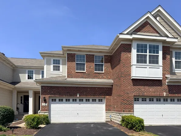 2715 Blakely Ln, Naperville, IL 60540