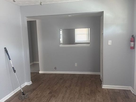 2nd image of 1851 E Ocean View Ave #1