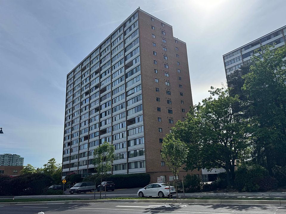 1st image of 6651 Minoru Blvd #303