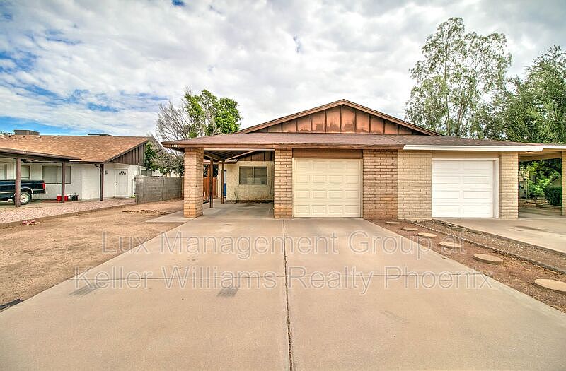1st image of 1412 E Palmdale Dr