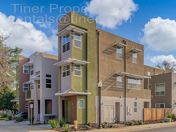 3rd image of 433 Outrigger Ln