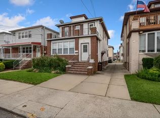 241 Beach 125 St, Rockaway Park, NY 11694