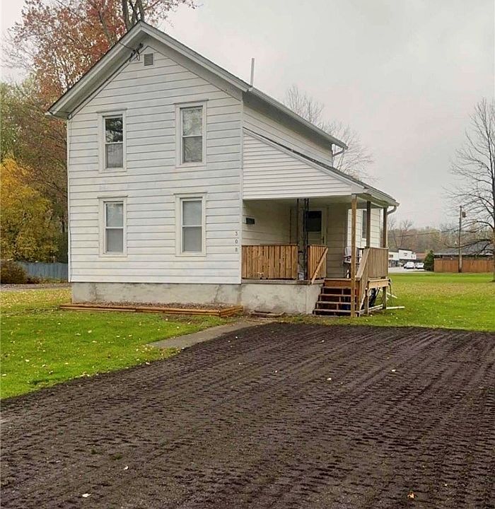 1st image of 308 Grand St