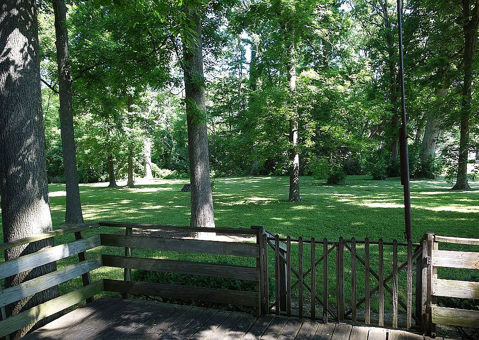 1st image of 1073 Davenport Dr