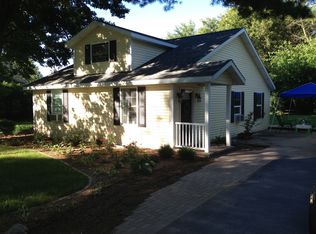 1330 Manhatas Trl, Algonquin, IL 60102