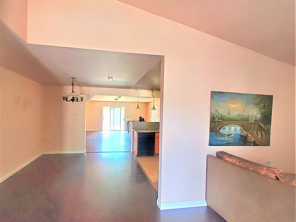 3rd image of 1647 N Barranca Ave