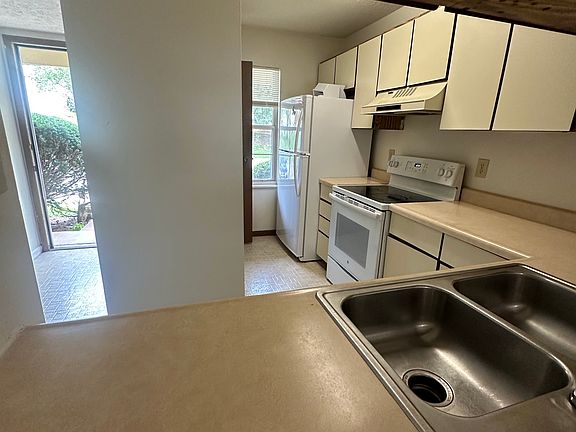 4th image of 2337 S Worthington Ln