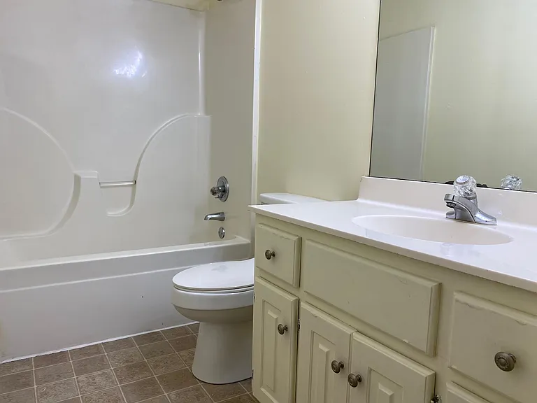 239 Tinker Hill Cv #L — Photo 6