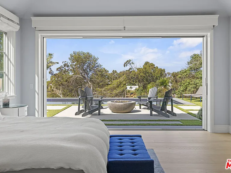 6671 Dume Dr — Photo 22