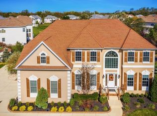 28 Stream Bank Dr, Freehold, NJ 07728