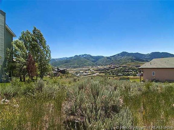 4th image of 2669 W Sackett Dr #4132