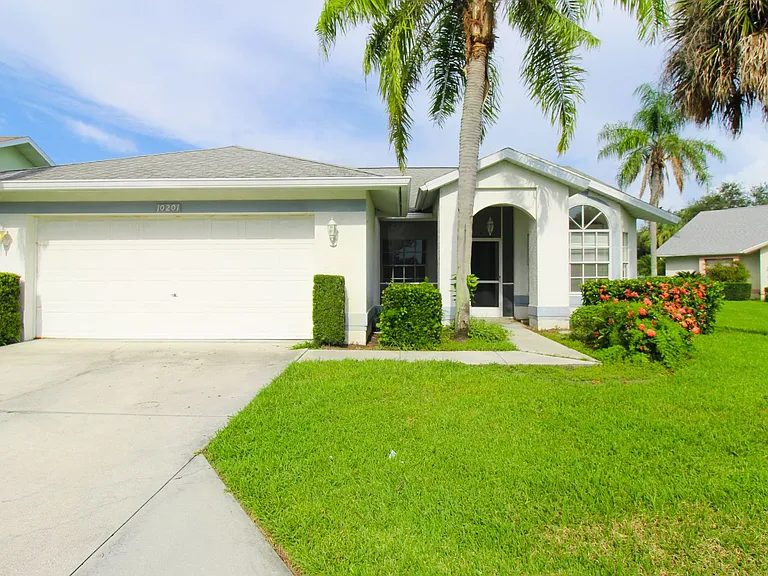 10201 Regent Cir — Photo 1