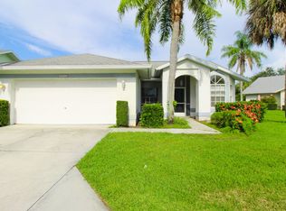 10201 Regent Cir, Naples, FL 34109