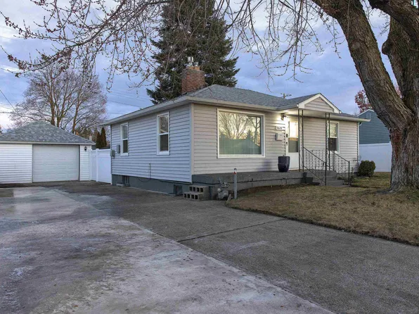 5628 N D St, Spokane, WA 99205