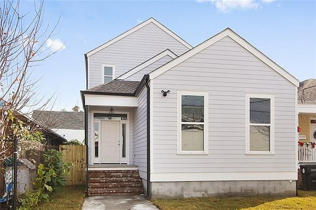 1st image of 2504 S Robertson St