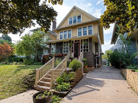 2nd image of 829 Bird Ave