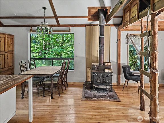 2nd image of 313 Larch Road