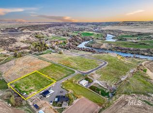 708 River Rd, Bliss, ID 83314