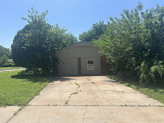 2nd image of 1452 NE 11th St