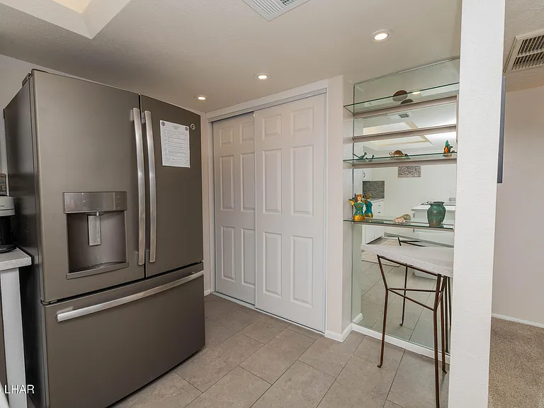 9170 Riverside Dr #24 — Photo 15