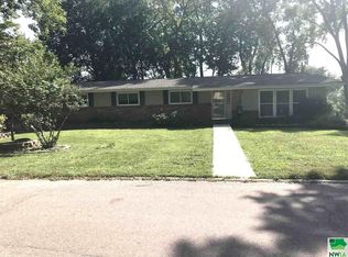 508 N 9th St, Cherokee, IA 51012