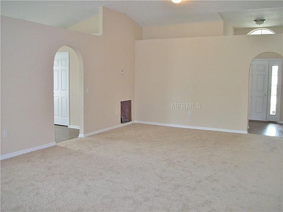 3rd image of 141 Wheatfield Cir