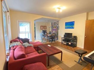 15 Pleasant Pl #A, Cambridge, MA 02139