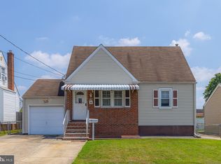 13 Monroe Ave, Bellmawr, NJ 08031