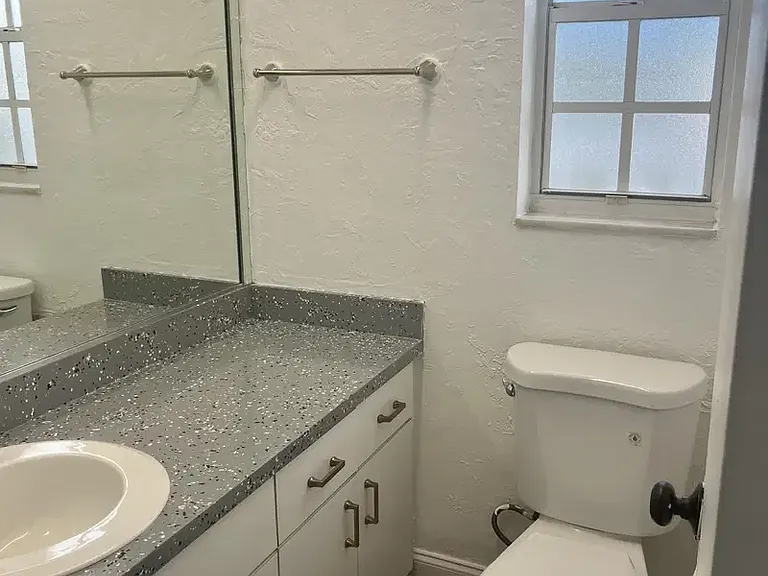 9503 SW 88th Ter #2 — Photo 5