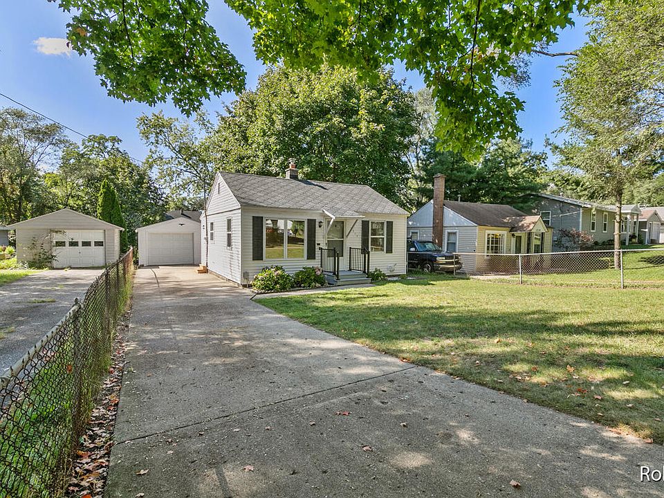 1st image of 1717 Hanchett Ave NW