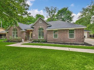1010 Garrett Dr, Magnolia, TX 77354