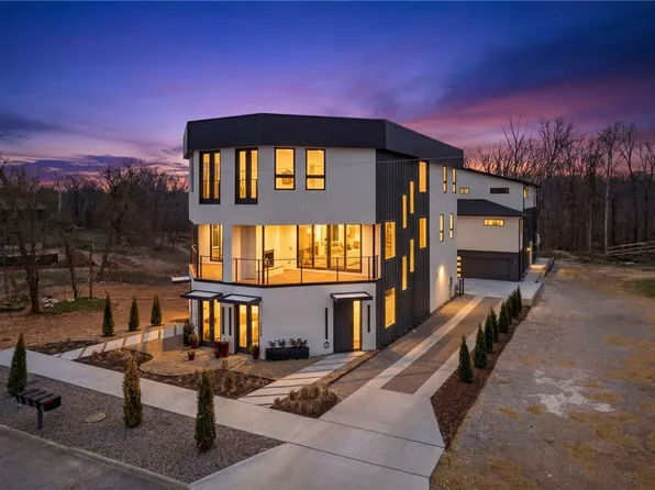 1130 Fillmore St, Bentonville, AR 72712