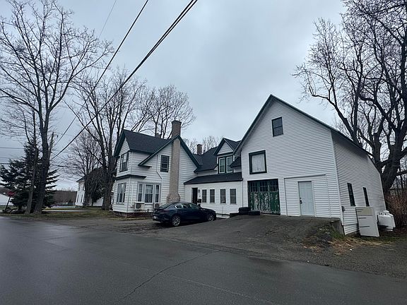 3rd image of 135 Cross Street