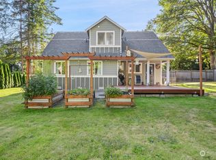 20912 Jefferson Beach Rd NE, Kingston, WA 98346