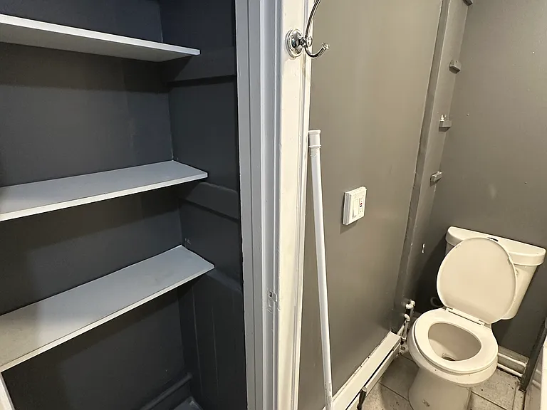 218 West St #C2 — Photo 15