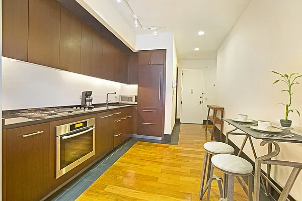 Sold by BLU Real Estate | media 19