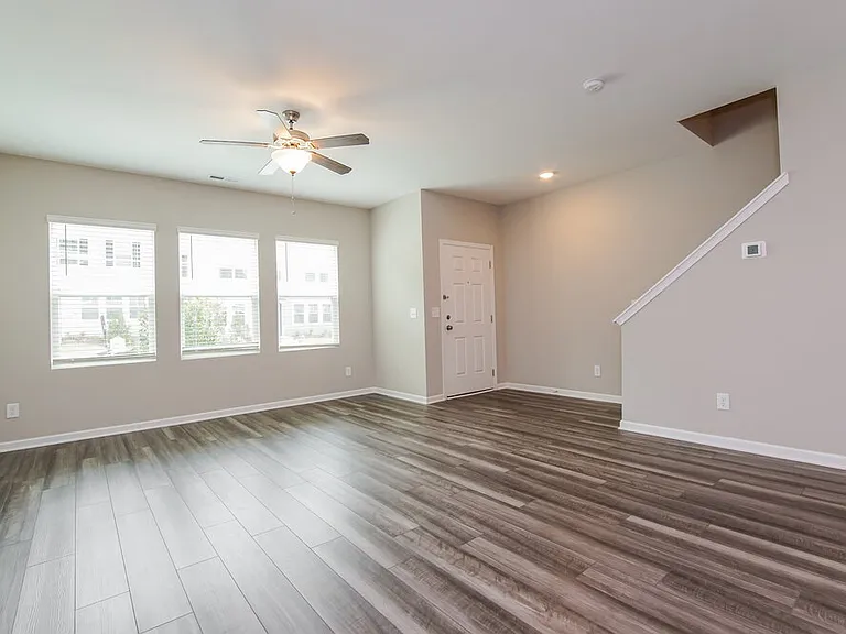 544 Landing View Dr — Photo 6