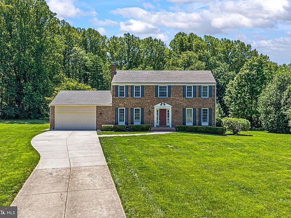 5th image of 10505 Clipper Dr