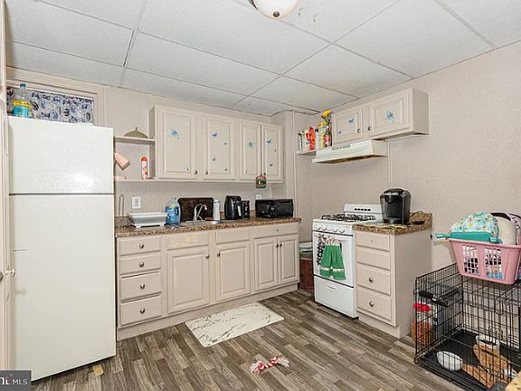 4th image of 428 W Philadelphia St #2B