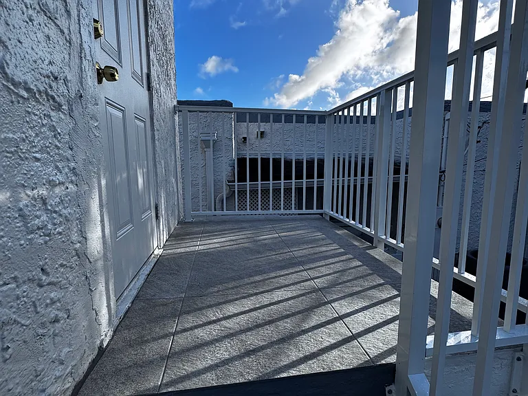 2275 SW 17th Ter #2 — Photo 3