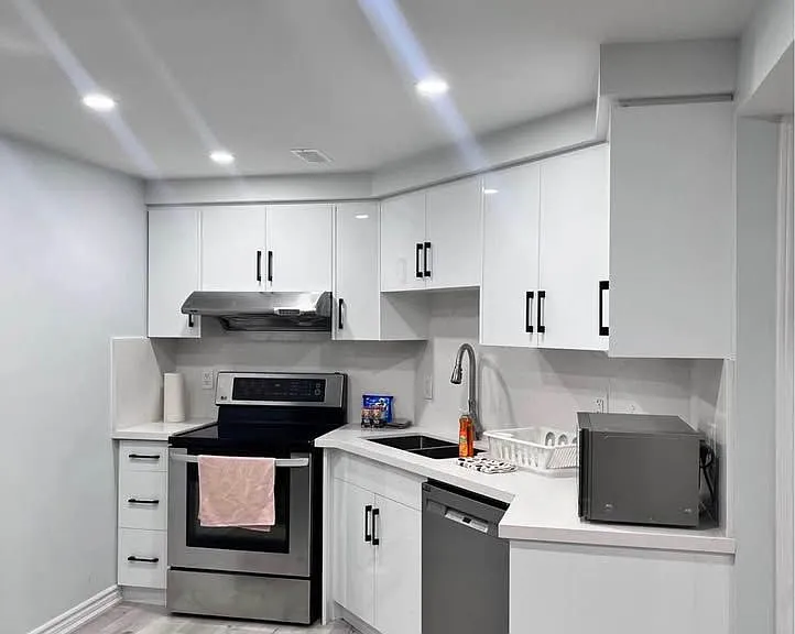 171 River Glen Blvd #LOWER — Photo 3