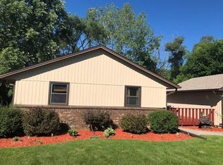 5048 Pebble Creek Trl, Loves Park, IL 61111