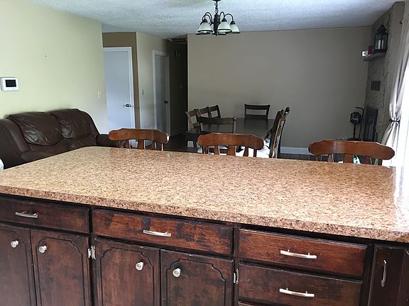 4th image of 3235 Sherwood Dr