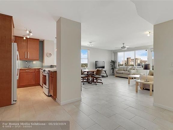 2nd image of 3200 NE 36th St APT 909