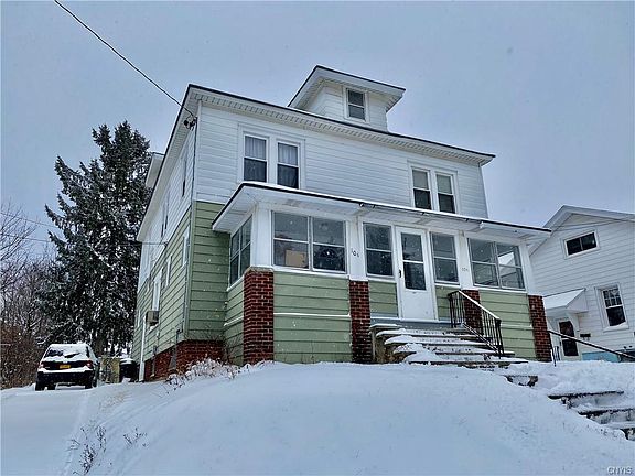 2nd image of 104 Mariposa St #6