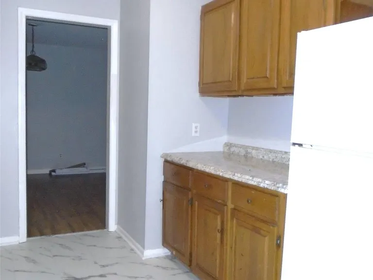 4024 Rosehaven Dr — Photo 3