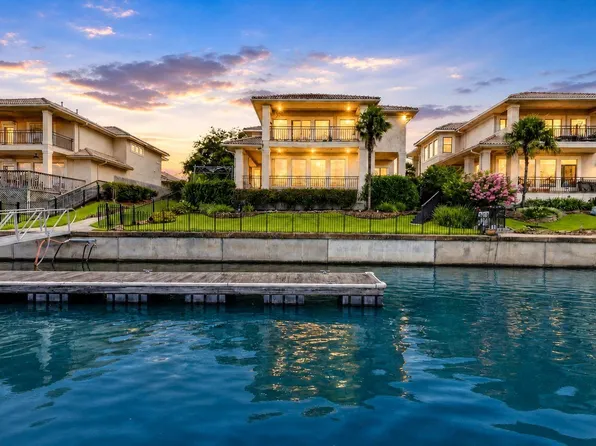 411 Harborside Way, Kemah, TX 77565