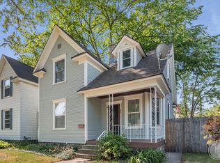 22 W 19th St, Holland, MI 49423