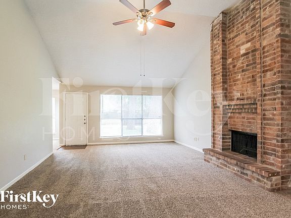 3rd image of 3618 Village Grove Dr